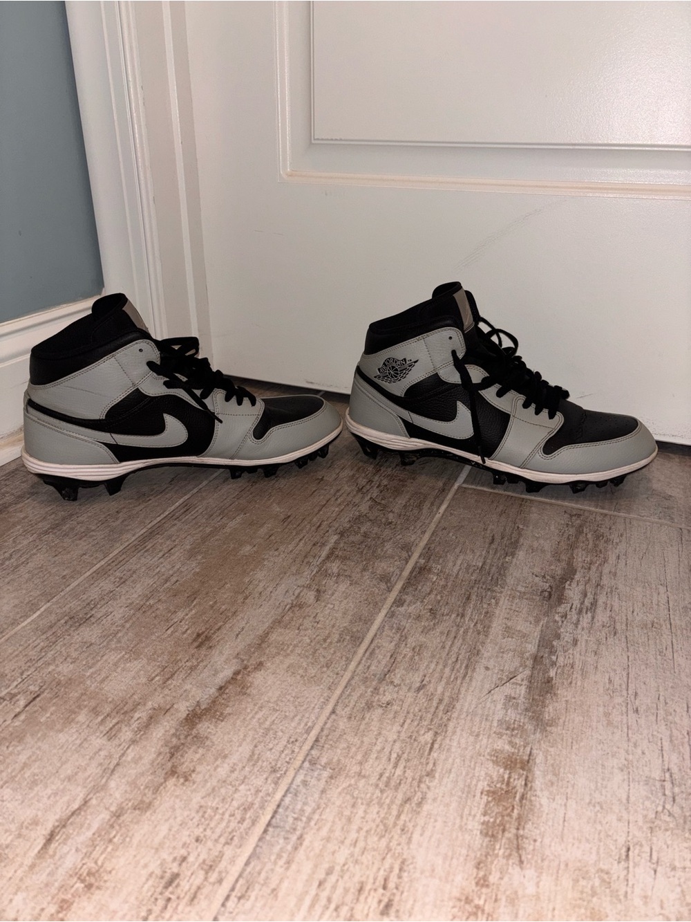 Nike air Jordan 1 Black & Gray Mid-Top Cleats
